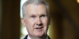 Workplace Relations Minister Tony Burke says an annual increase in wages of almost $1 billion for gig economy and labour-hire workers wouldn’t threaten the economy.