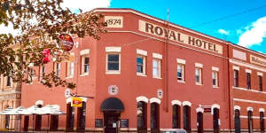 The Royal Hotel in St Arnaud is up for sale at $750,000.