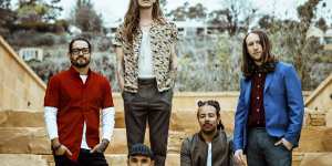 Californians Incubus specialise in overblown,anthemic rock.