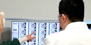 Since 2015,when Britain legalised the procedure,eight babies have been born from the 22 patients Herbert’s team has taken through it.