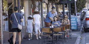 The suburb of Ivanhoe is colloquially known as “The Hoe”.