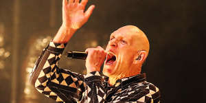 For one of their final shows,Midnight Oil turn to a classic album from a ‘desperate’ time