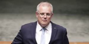 Scott Morrison has told the nation's banks to follow the lead of Qantas and do their part to help the economy deal with the coronavirus outbreak.