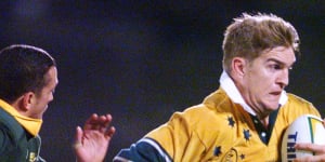 Wallaby Tim Horan in a 1999 match against South Africa.