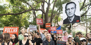 Alexei Navalny’s supporters protest outside the Russian consulate in Woolhara,Sydney,on Saturday.