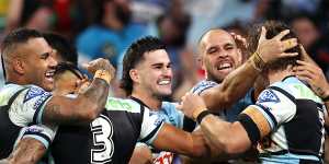 Sharks show top dog mentality to edge thriller with Roosters