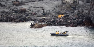 WHAKATANE,NEW ZEALAND - DECEMBER 13:In this handout image provided by the New Zealand Defence Force,recovery operation at Whakaari/White Island on December 13,2019 in Whakatane,New Zealand. Six bodies have been successfully recovered from White Island and are now on board HMNZS Wellington. Eight people have been confirmed dead following a volcanic eruption at White Island on Monday. (Photo by New Zealand Defence Force via Getty Images)