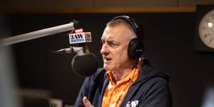 Elliott took over in January from Neil Mitchell as host of 3AW’s Mornings program,a job Mitchell had held for 34 years.