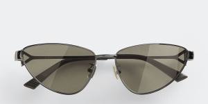 Riddle’s latest buy is her Bottega Veneta “Turn Cat-Eye” sunglasses.