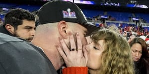Images and footage of Taylor Swift and Travis Kelce kissing have gone viral.