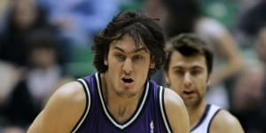 Bogut warns AFL players of potential post-shutdown injuries