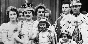 Princess Elizabeth,now the 10-year-old heir to the throne,on the balcony of Buckingham Palace with the royal family after her father George VI’s coronation. 