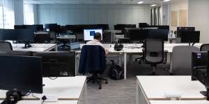 One in three desks and cubicles in Australian offices are empty all week,new research shows.