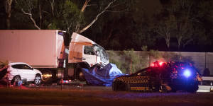 Eastern freeway crash deaths:Trucking boss manslaughter charges dropped on eve of trial