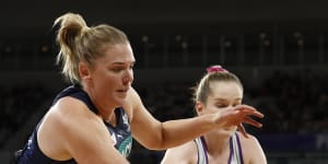 Melbourne Vixens make winning start by over-running Firebirds