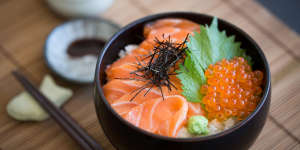Salmon oyakodon (Salmon and roe rice bowl).