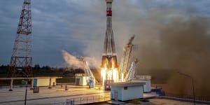 Russian lander races to find water on moon ahead of Indian craft