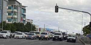 Brisbane tunnel closed,billowing smoke as motorists sent elsewhere