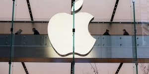 Apple takes a gamble as it makes loyalty push