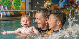 Renee Mudie splashed and played with son Wesley and daughter Hazel in the bath to prepare them for lessons.