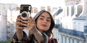 Lily Collins feeds the tourist fantasy in Emily in Paris. 