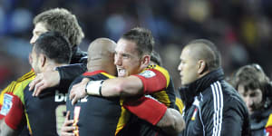 Cruden signs one-season deal to play for Chiefs under Gatland