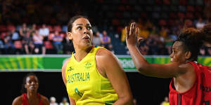  Liz Cambage in action for the Opals.
