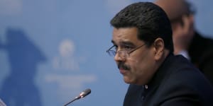 Venezuela freeing some jailed activists,may expel diplomats