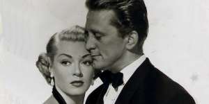  Lana Turner and Kirk Douglas in the 1952 film The Bad and the Beautiful.