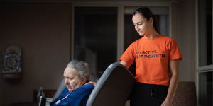 ‘She knows my voice,so I’ll just keep going’:AFLW star’s heartbreak over mother’s dementia