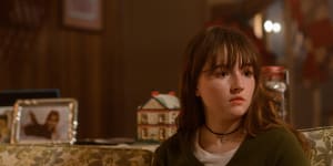 Kaitlyn Dever as Betsy in Dopesick,a young miner in remote Kentucky who doesn’t know what’s wrong with her when she stops taking prescribed painkillers. 