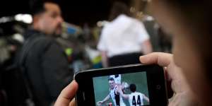 At the end of 2017,Australian viewers aged 18-24 became the first demographic to officially watch more video on their devices each month than on a television screen.