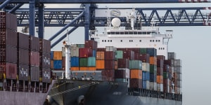 Port ‘monopolies’ and union holding back economy,say business leaders