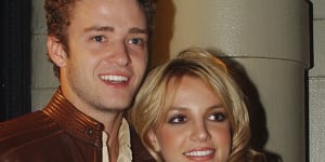 Justin Timberlake has joined other entertainment figures in apologising to Britney Spears for their treatment of her leading up to her breakdown in 2007. 