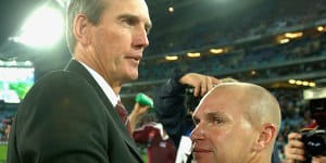 Bennett with Allan Langer after the Maroons retained the NRL State of Origin trophy in 2002.