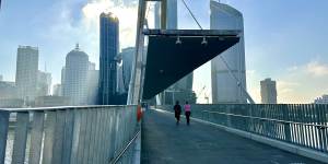 ‘No bikes,please’:Why Brisbane’s newest city bridge is open to walkers only