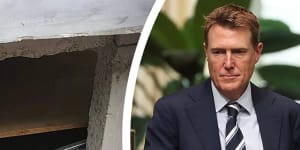 Christian Porter returns to the bar as defence lawyer in Perth gun heist trial