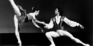 Mary McKendry and Li Cunxin performing with the Australian Ballet in 1990.