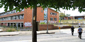 Vaucluse High,in Sydney’s east,sat vacant after it was sold in 2007. A redevelopment was approved in 2014.