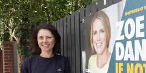 First out of the blocks:Goldstein resident Lana Dacy had a Zoe Daniel campaign sign on her Hampton fence in March.
