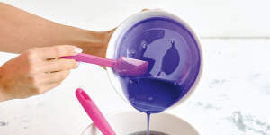 Step 2:Pour all the glaze colours into a jug,being careful not to over-mix or blend the colours.