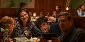 Sophia Lillis (left) Lake Bell,Will Price and Tim Robinson as the Trosper family in The Chair Company. 