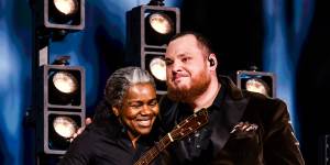 Tracy Chapman and Luke Combs at the Grammys.