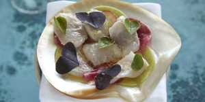 Pearl meat with radish and Alto Novello Olive Oil.