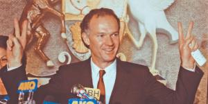 Labor leader Wayne Goss claims victory in the 1989 Queensland state election.