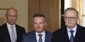 Matt Kean,Energy Minister Chris Bowen and Prime Minister Anthony Albanese at a press conference on Monday.