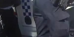 WA police officer repeatedly punched Aboriginal man during arrest:CCC