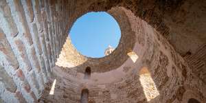 Oculus window in Diocletian’s Palace,Split.