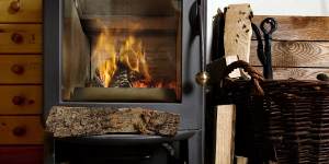 Wood heaters are a leading source of air pollution,according to research.