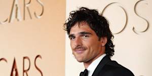 Jacob Elordi,“represents the shift to natural texture and softer finishes”,says Bickerton.